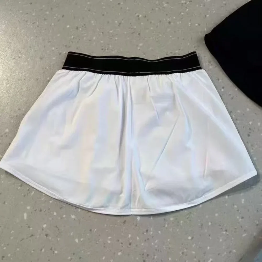 ALO Yoga White and Black Skirt